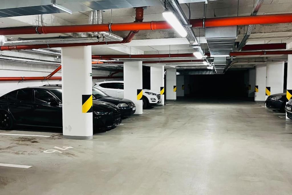 Apartment Holesovice, Garden, Garage Prag Exteriör bild
